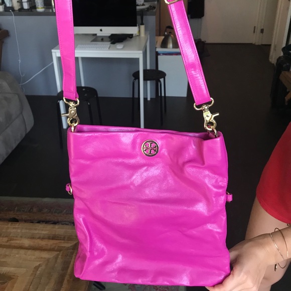 Tory Burch hand bag. - Picture 1 of 4